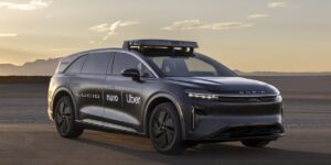 Uber 刚刚让它的 robotaxi 玩起来