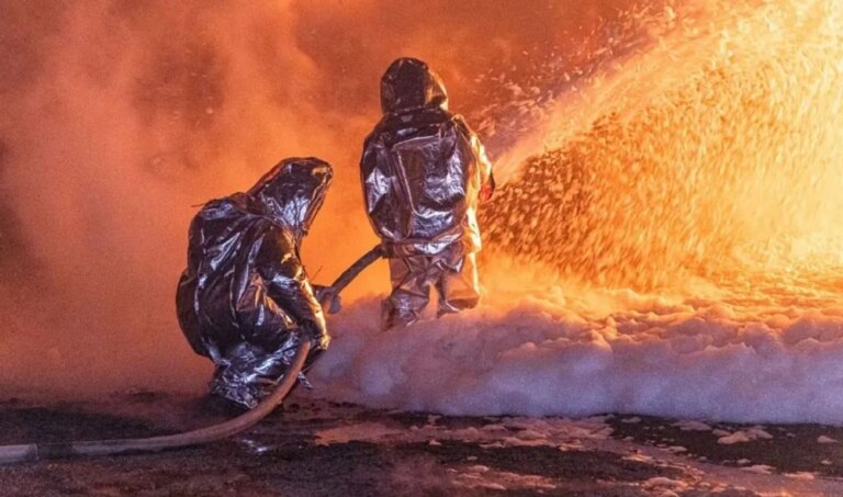哈尔科夫地区夜间袭击：“Shaheds”摧毁了楚胡耶夫的一家工业企业