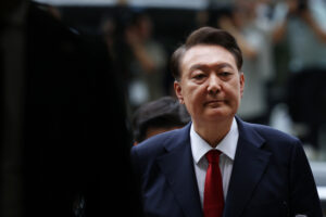 特别检察官突袭 24 个地点，指控尹锡悦下令执行平壤无人机任务