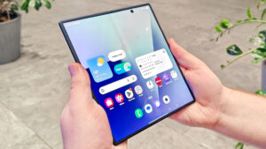 三星访谈：Galaxy Z Fold 7 和 Flip 7 产品经理谈论新设计、更多 AI 以及缺失的 S Pen