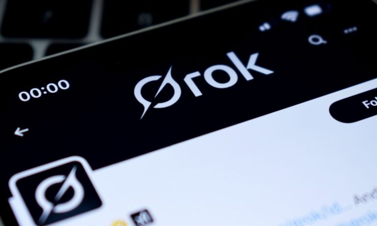 马斯克暗示 AI 聊天机器人 Grok 的儿童友好版