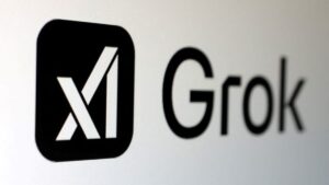 马斯克聊天机器人 Grok 在投诉反犹太主义后删除帖子