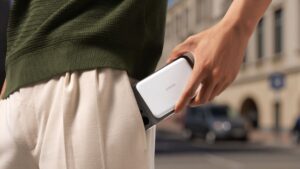 Anker 刚刚发布了 3 款新的 Nano 移动电源和充电器