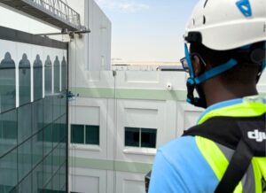 Fmm 在 Hamad Medical Corporation 利用无人机技术彻底改变了高位访问清洁