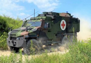 德国陆军使用 mgSanKfz EAGLE 6x6 装甲车加强战场医疗支持