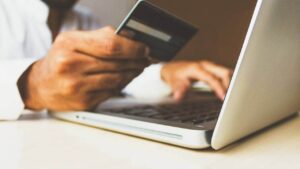 亚马逊的 AI 希望拥有在线购物数据