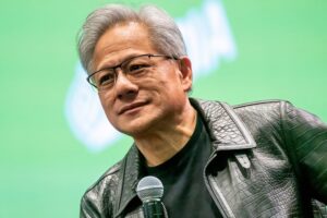黄仁勋兑现承诺：英伟达CFO等六人跻身亿万富翁行列