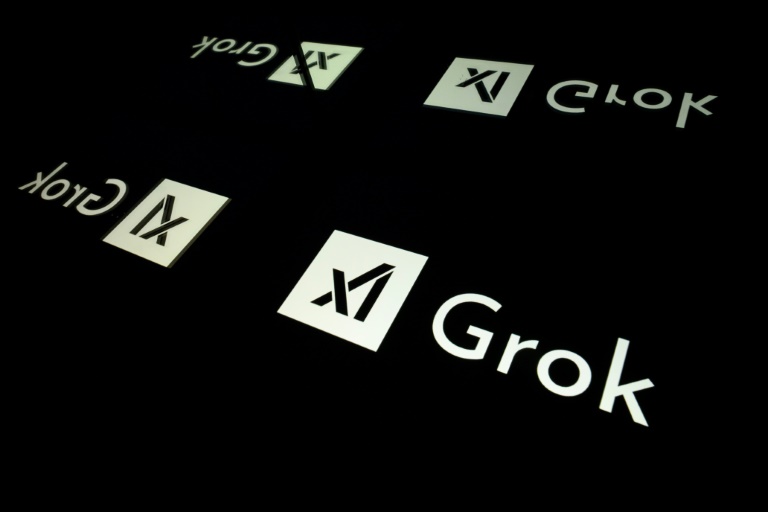 xAI 为 Grok 的冒犯性帖子道歉