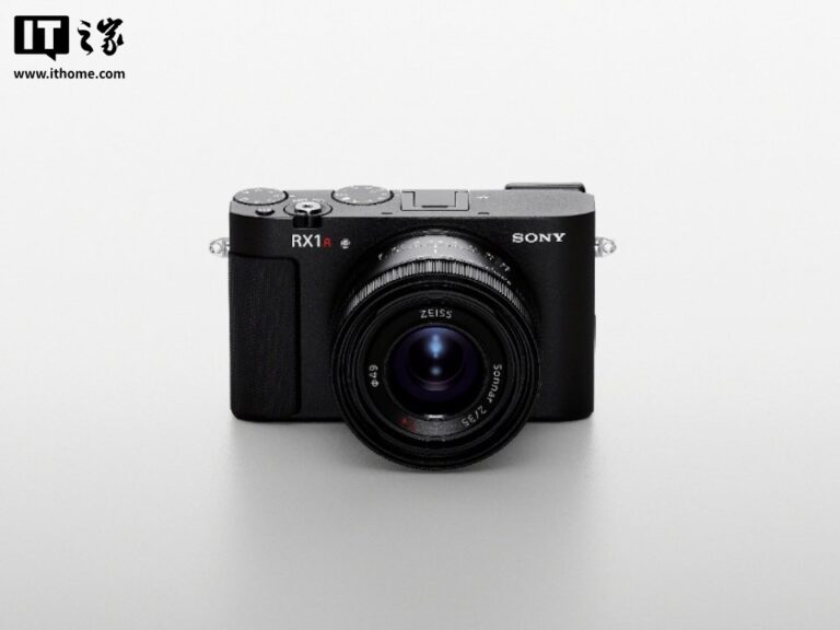 索尼发布全画幅旗舰相机RX1R III 售价33999元