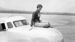 阿米莉亚·埃尔哈特 （Amelia Earhart） 失踪时驾驶的是什么样的飞机（找到了吗？