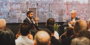 纽约的科技精英给 Mamdani 打分，因为 Mamdani 的“魅力”——并在闭门会议上与他们互动