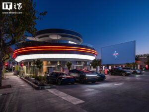 特斯拉超级充电站餐厅小费由公司承担