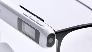 该设备将任何眼镜变成 Ray-Ban Meta – 有点