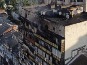过去一天，俄罗斯对乌克兰的袭击造成 12 人死亡，52 人受伤