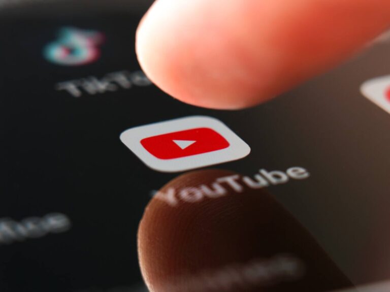 YouTube 推出人工智能驱动的年龄验证技术