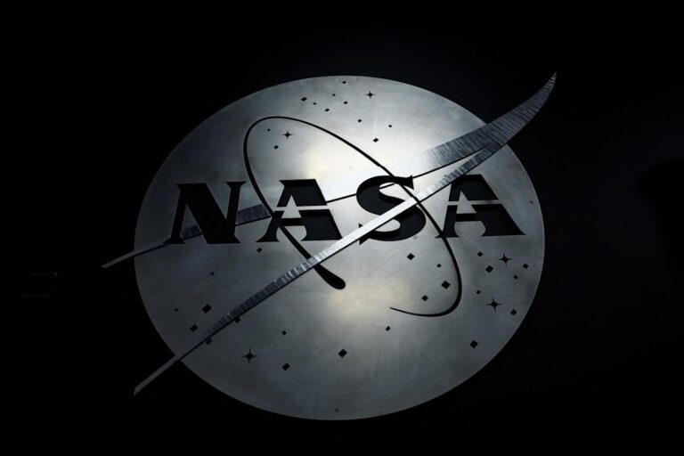 由于特朗普提议的预算削减，NASA 将失去 2,000 多名高级员工