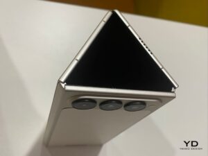 TECNO Phantom Ultimate G Fold 泄漏显示双向内三折设计