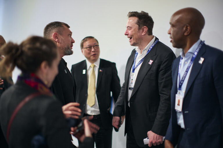 AI 技术精英的奇特科幻信仰