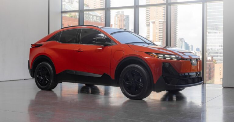 斯巴鲁的新款 Uncharted EV 看起来像卧底丰田 C-HR