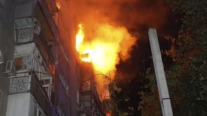 俄罗斯对乌克兰发动大规模无人机和导弹袭击后 1 人死亡