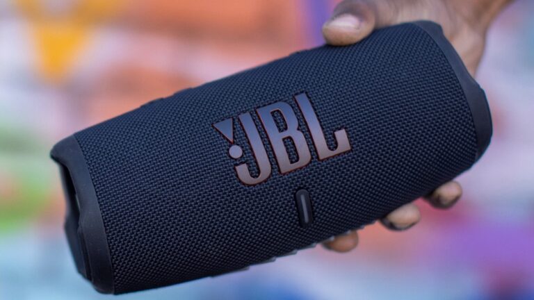 ‘JBL’代表什么以及今天谁拥有扬声器品牌？