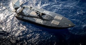 加拿大海军测试爆炸无人机船以证明“新作战概念”