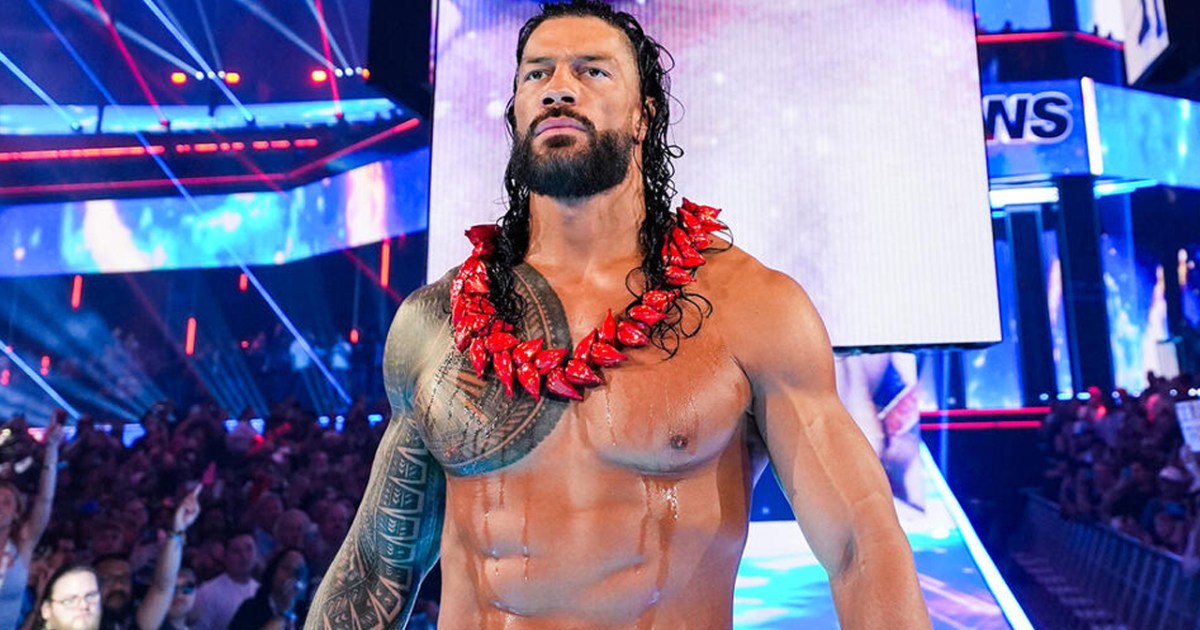 罗曼·雷恩斯 （Roman Reigns） 对他与 Jey Uso 的 yeet 庆祝活动有搞笑的反应