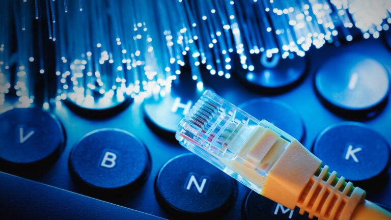 发现嵌入在 DNS 中的恶意软件，DNS 是使 Internet 可用的系统，除非它不可用