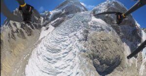 DJI 无人机接管珠穆朗玛峰的危险运输