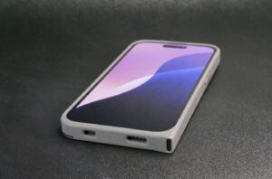 “USB-C iPhone”之父新作：兼容Lightning接口的C口保护壳面世