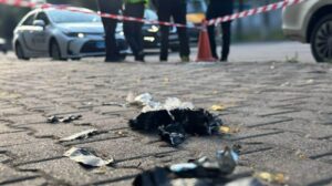 俄罗斯无人机袭击苏梅州的两名平民，造成一人死亡，另一人受伤