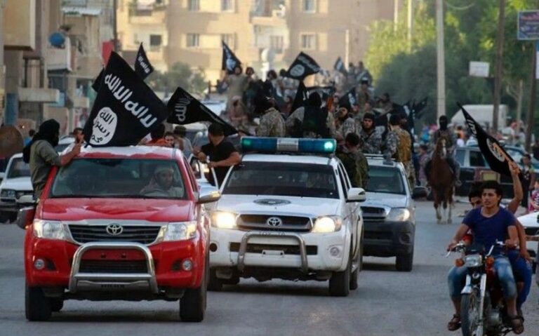 ISIS 高级指挥官和助手在伊拉克-叙利亚边境附近的无人机袭击中丧生