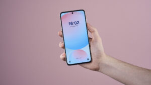 三星 Galaxy S25 FE 的配置和颜色刚刚泄露，现在您可以计划购买