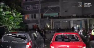 俄罗斯用无人机袭击苏梅州，造成 13 人受伤，其中包括 5 岁儿童