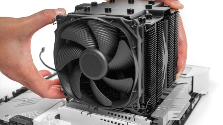 CPU 散热器的安装如何影响温度