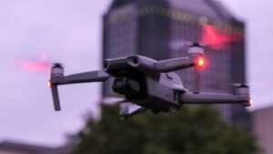 美国联邦航空局对Red， White & Boom发布无人机飞行限制