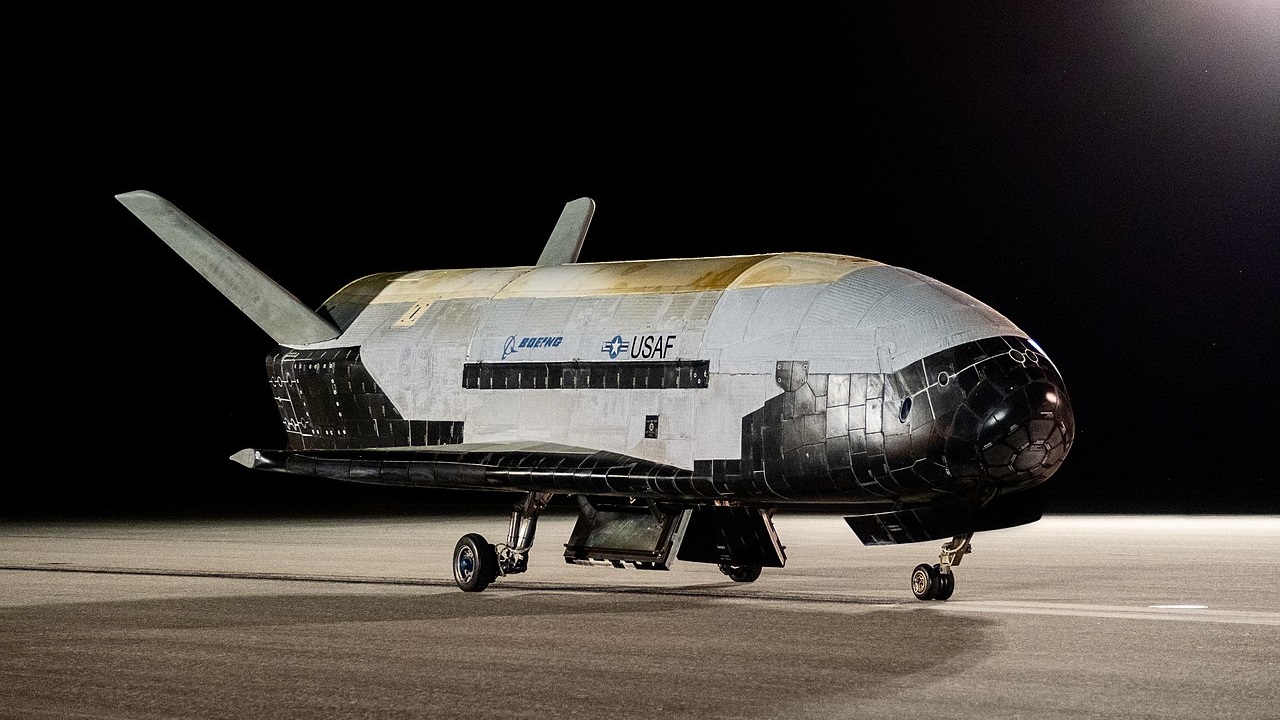 以下是我们对波音秘密 X-37B 太空无人机的了解