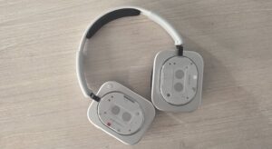 我喜欢 Nothing Phone 3，但我喜欢该公司的 Headphones 1——它们是我 2025 年的顶级技术（到目前为止）