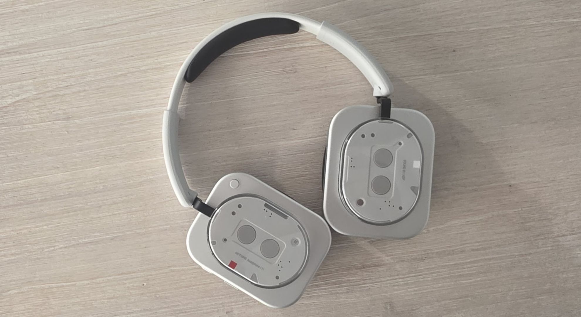 我喜欢 Nothing Phone 3，但我喜欢该公司的 Headphones 1——它们是我 2025 年的顶级技术（到目前为止）