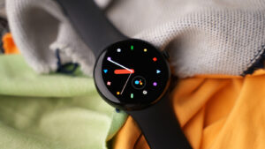 Pixel Watch 4 使旧充电器过时，但仍然不会实现无线