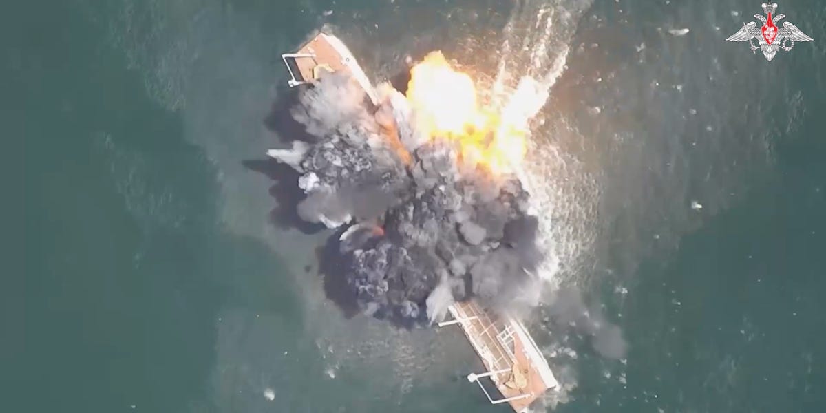 俄罗斯正在用爆炸的海军无人机击沉假船只。这次训练可能不是为了与乌克兰的战争。