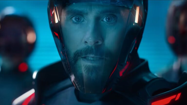 “他们要来这里。”AI 士兵在惊心动魄的新“Tron： Ares”预告片中入侵地球