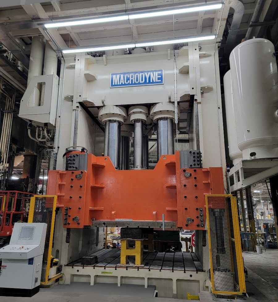 定制设计的液压机专为长期可靠性而打造