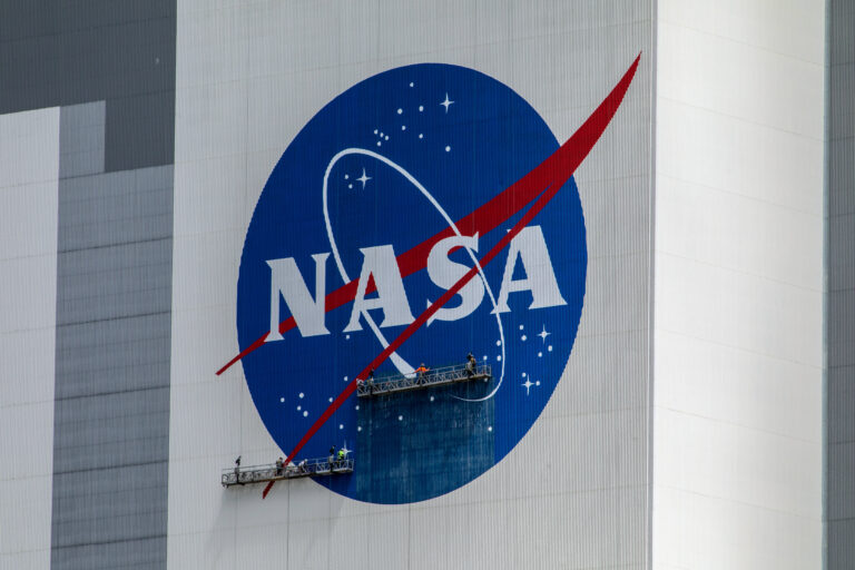 数千名 NASA 高级工作人员预计将在预算削减后辞职