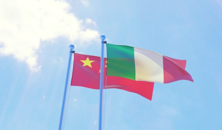 意大利当局因 Microsoft Exchange Server 黑客攻击、针对 COVID-19 研究人员而逮捕中国男子
