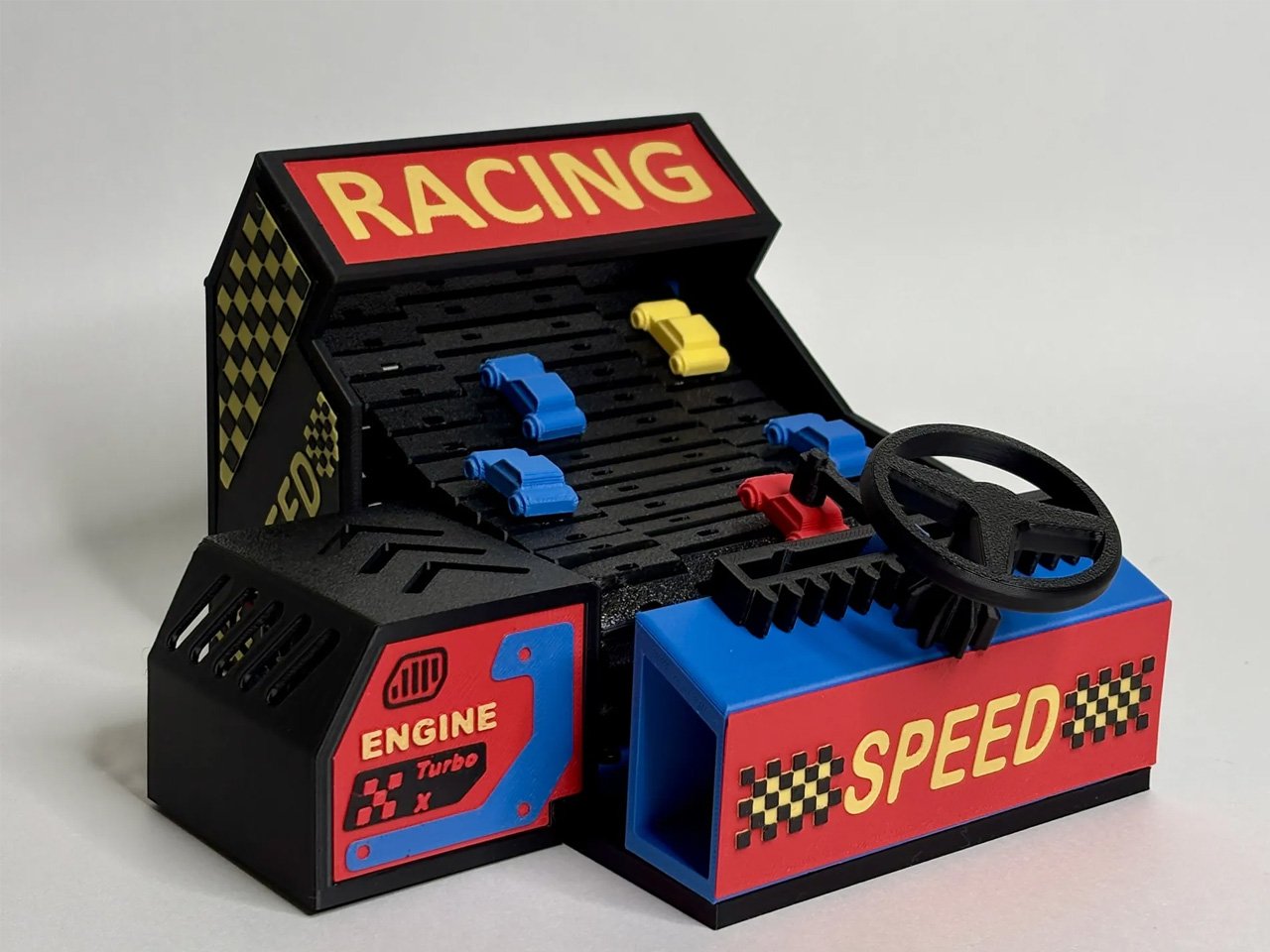 这款 3D 打印的迷你街机赛车玩具唤起了《公路霸王》的怀旧之情，您可以在家中组装它