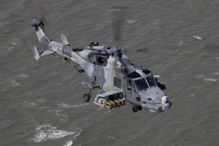 菲律宾海军将增加 6 架 AW159 野猫直升机，加强反潜巡逻