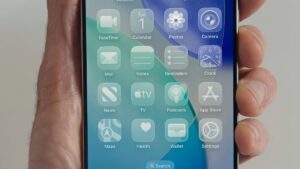 Apple 起诉泄密者 Jon Prosser 涉嫌从一名员工那里窃取 iOS 26 信息