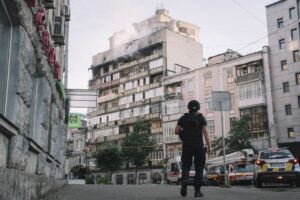 乌克兰战争最新：卢比奥在与拉夫罗夫的会谈中讨论了结束战争的“新方法”，因为俄罗斯对基辅发动了新的大规模攻击
