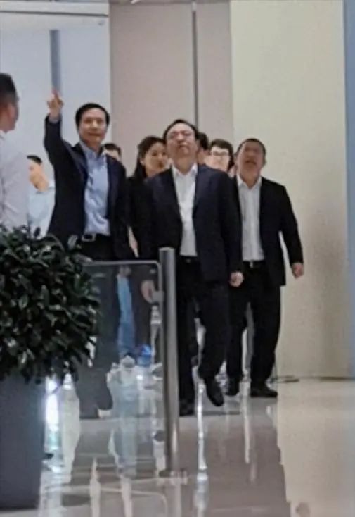 小米比亚迪高管同现身工厂 或有合作新动向